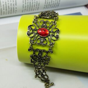 Retro Alloy Inlaid Jewel Rhinestone Elegant Graceful Bracelet