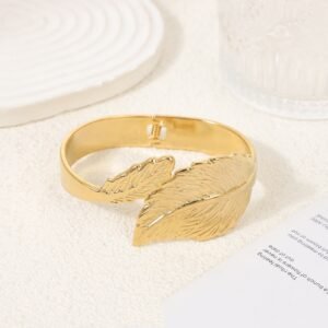 Simple Leaf Size Leaf Titanium Steel Oil Pressure Non-fading Bracelet