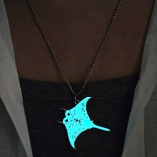 Ocean Wind Luminous Manta Ray Necklace Luminous Beach Accessories