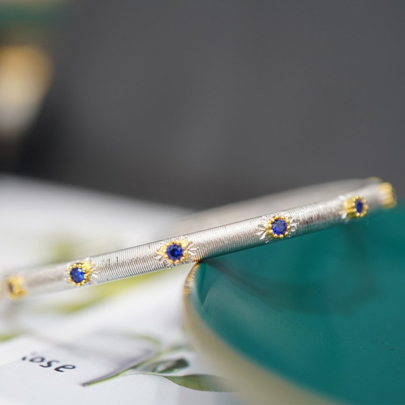 High End Retro Style Bracelet - Image 5