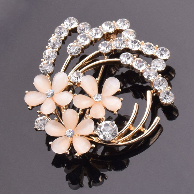 High-end flower corsage, opal vintage brooch, wedding corsage - Image 4