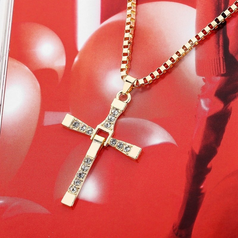 Men's Cross Pendant Diamond-studded Necklace - Image 6