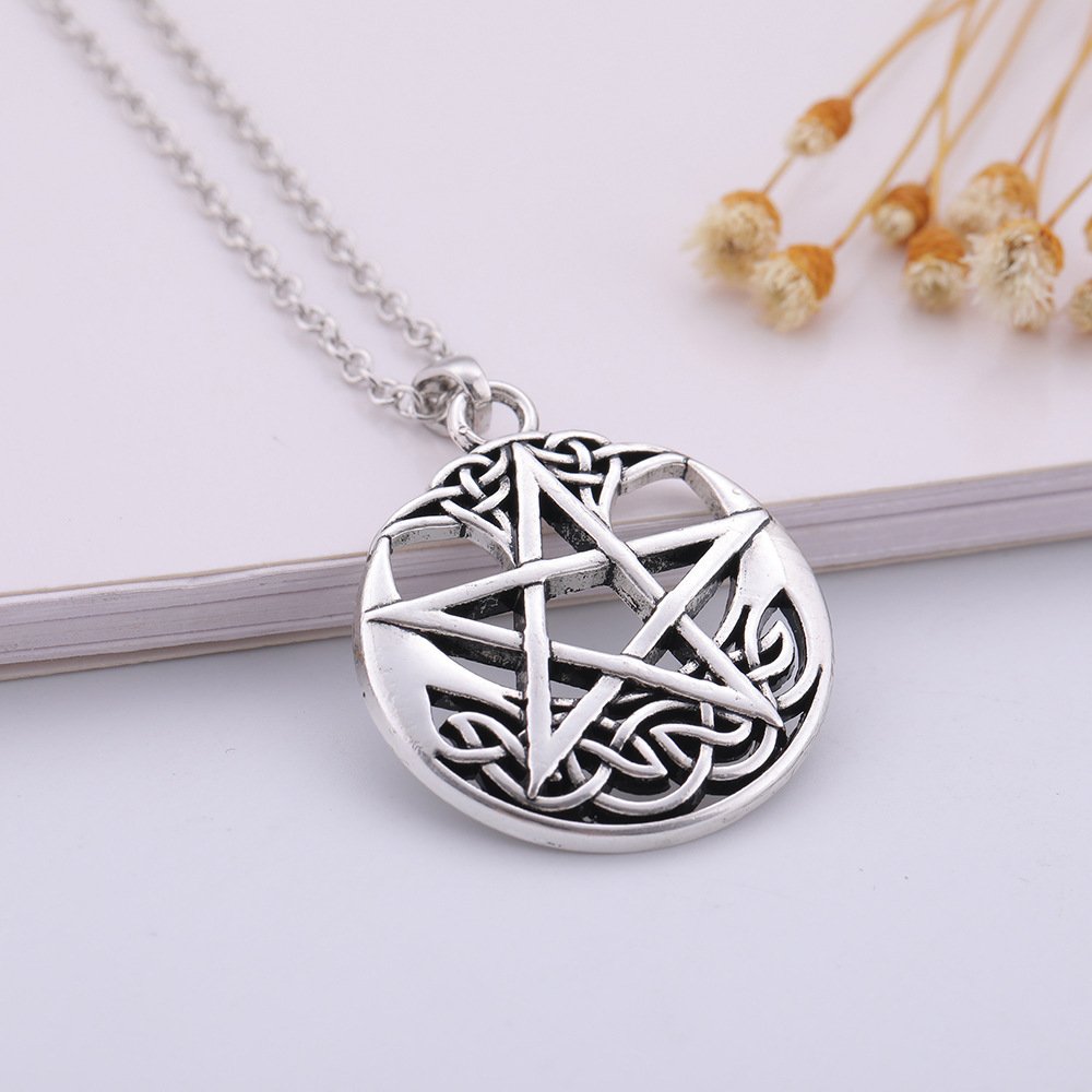 Fashion Lucky Round Pendant Pentagram Alloy Necklace - Image 3