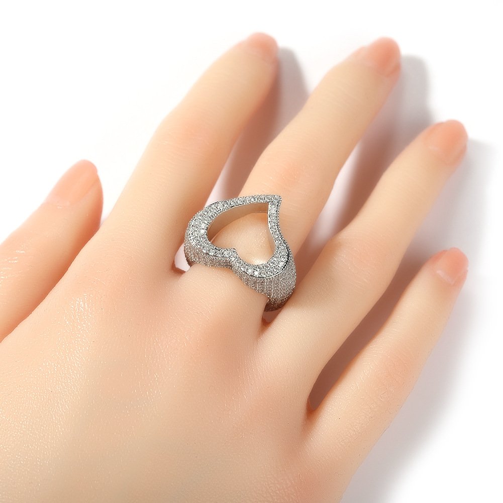 Fashion Personality Hollow Heart Zircon Ring - Image 3