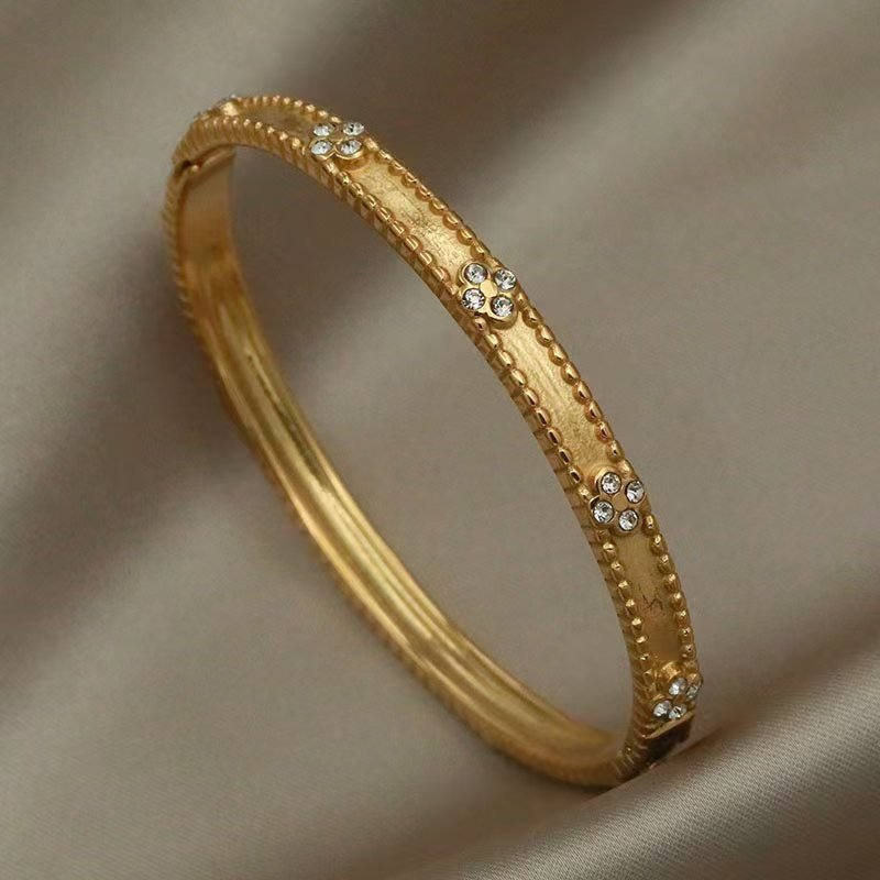 Mid-ancient Light Luxury Zircon Bracelet Niche Temperament Women - Image 6