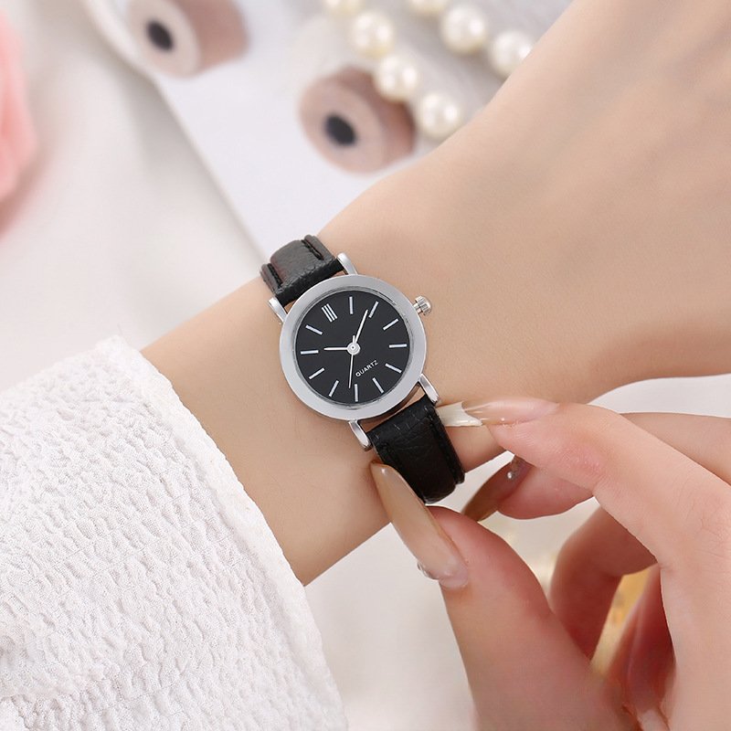 New Women's Simple Casual Retro Artistic Quartz Watch - Image 2