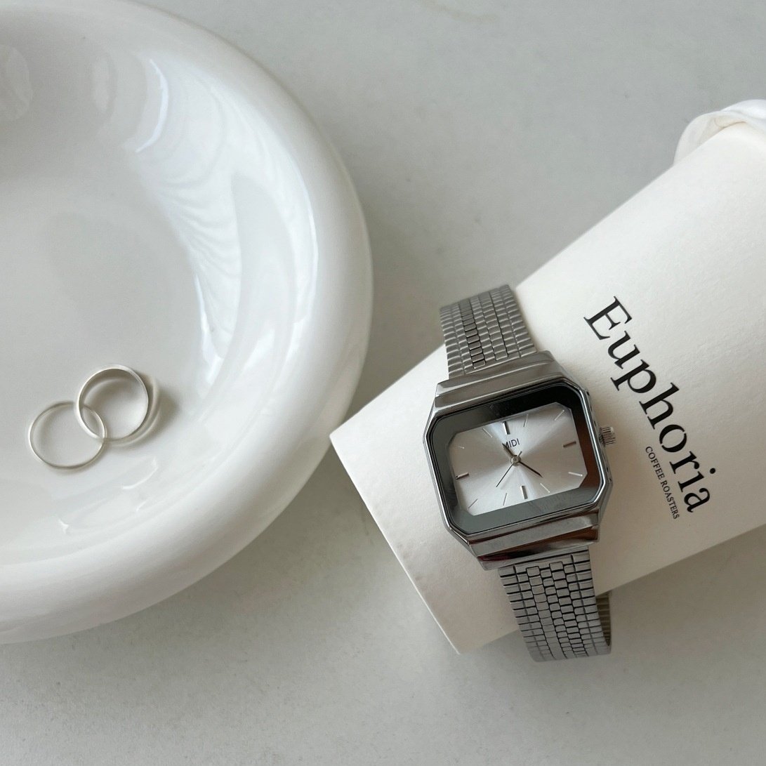 Light Luxury Cold Style High-grade Square Large Dial Watch For Women - Image 3