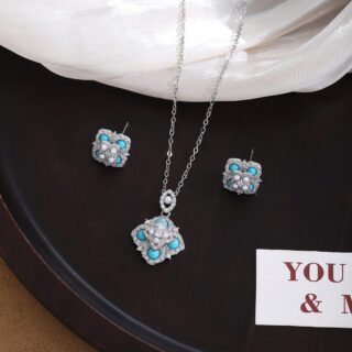 Natural Turquoise Four-leaf Flower Pearl Necklace Ear Stud