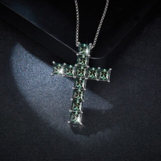 Men's And Women's Cross Fashion Personalized Diamond Necklace