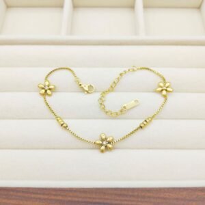Flower-shaped Gold-plated Korean-style Fashion Pull Bracelet