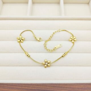 Flower-shaped Gold-plated Korean-style Fashion Pull Bracelet