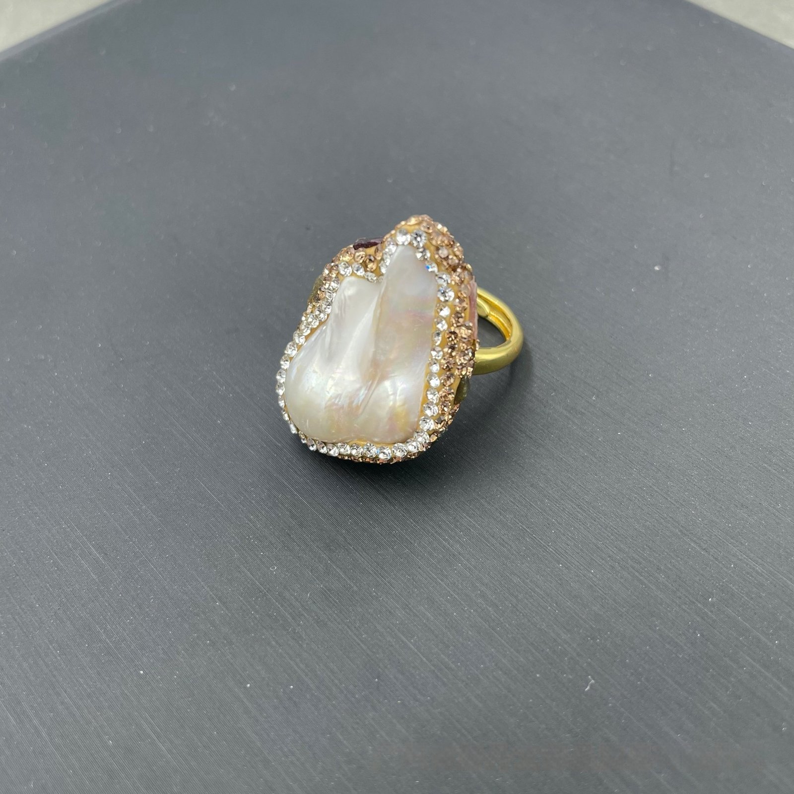 Natural Freshwater Shaped Pearl Hand-inlaid Three-piece Set - Image 4