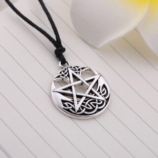 Fashion Lucky Round Pendant Pentagram Alloy Necklace
