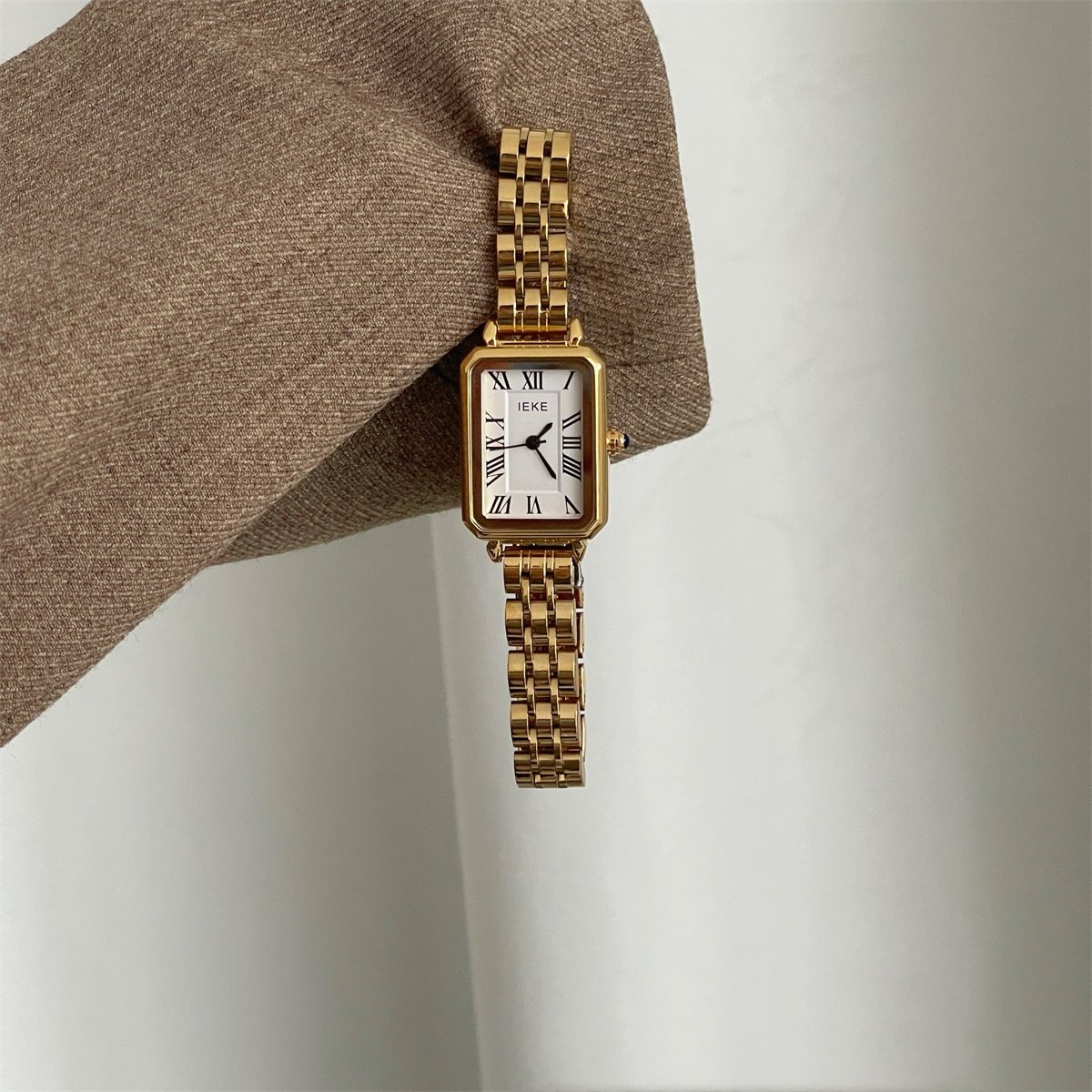 Steel Belt Retro Small Dial Simple Women Quartz Watch - Image 2