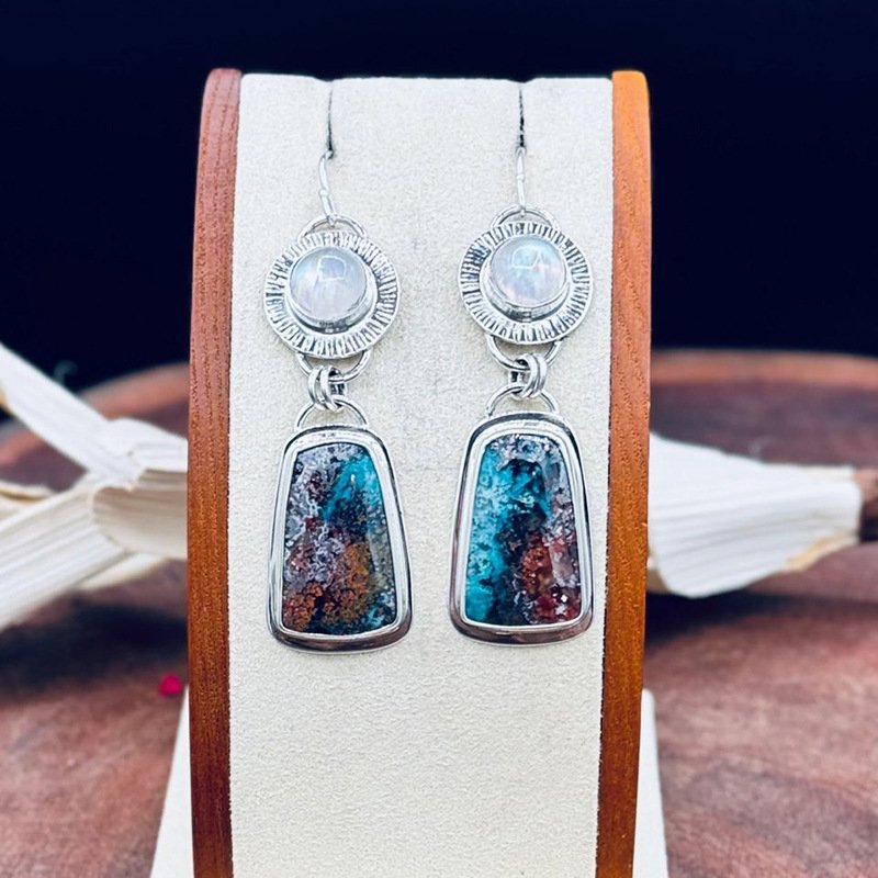 Retro Geometric Enamel Personalized Earrings - Image 4