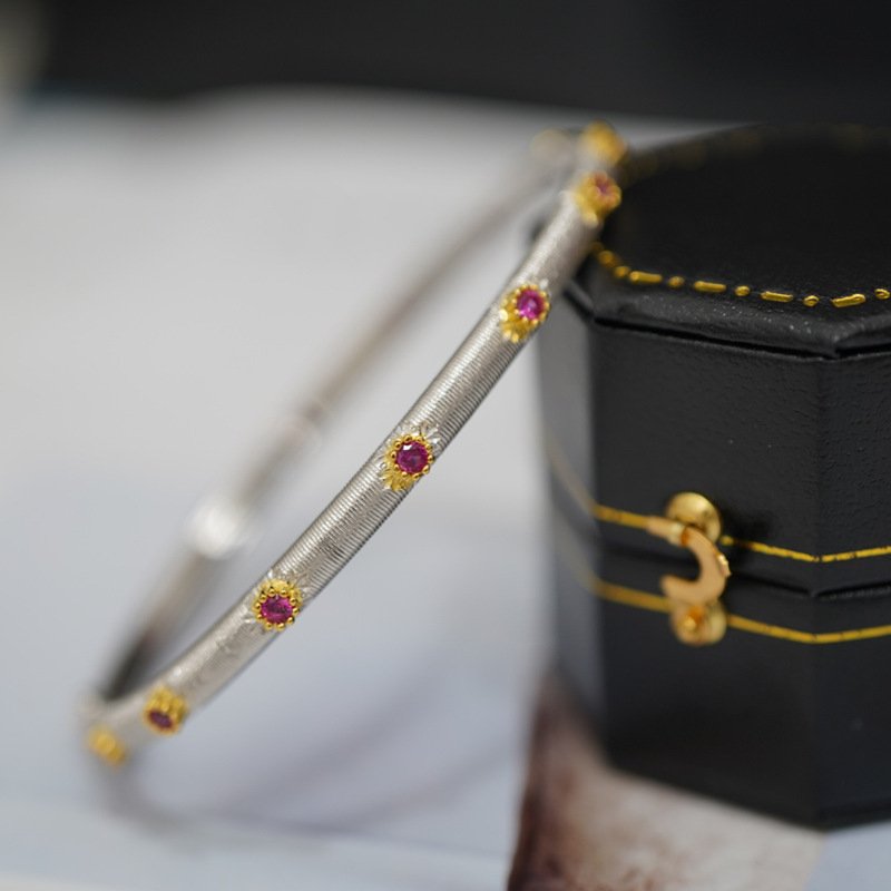 High End Retro Style Bracelet - Image 4