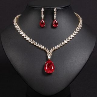 European And American Heart-shaped Zircon Necklace Tassel Earrings Suit