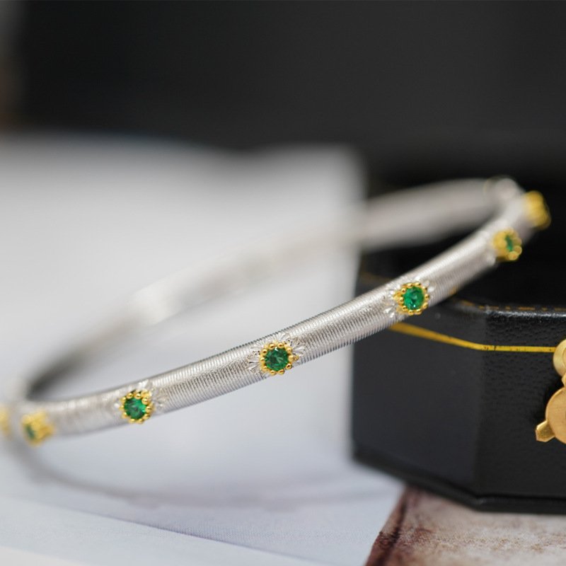 High End Retro Style Bracelet - Image 2