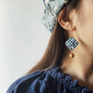 Bluedyed Plan-dyed Niche Designer Original Woven Diamond Asymmetric Earrings