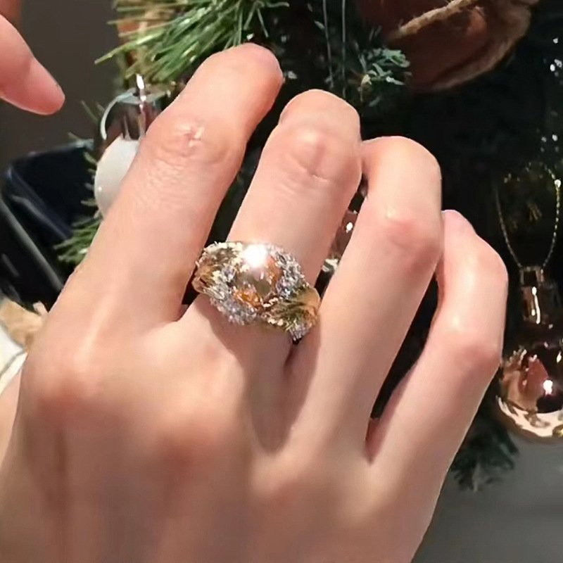 Embossed Feather Ring Female Fashion Exquisite Ring Inlaid Yellow Zircon Style - Image 4