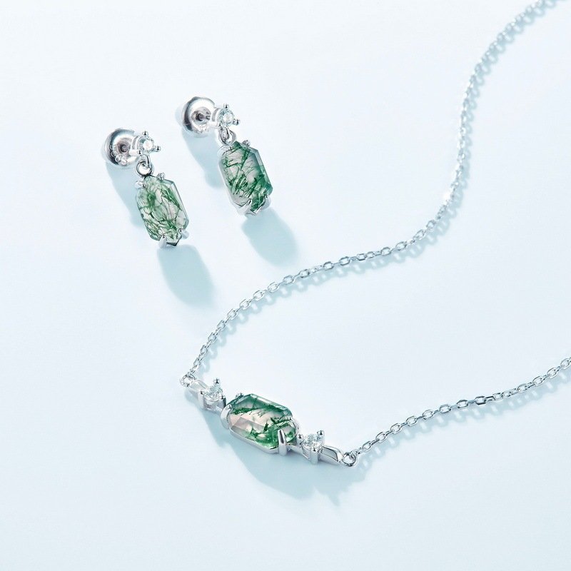 Light Luxury Natural Water Plants Agate Claw Inlaid Green Moss Eardrops - Image 2