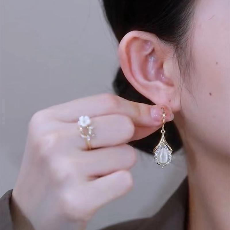 Green Opal Angel Tears Ear Clip - Image 2