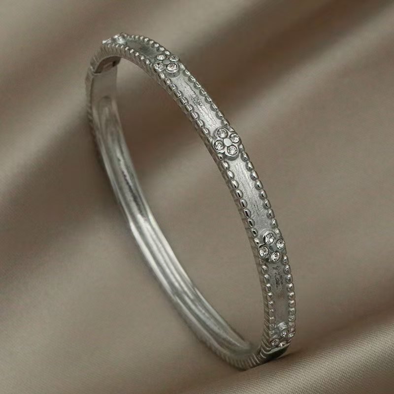 Mid-ancient Light Luxury Zircon Bracelet Niche Temperament Women - Image 3